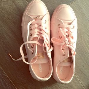 Women’s Leather Pale Pink Converse